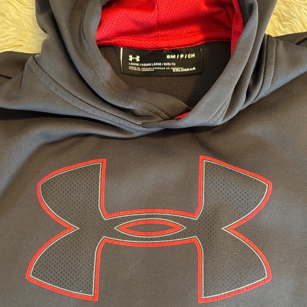 Under Armour Charcoal Hoodie with Crimson Logo Men’s Small, fits Youth XL - Picture 4 of 6